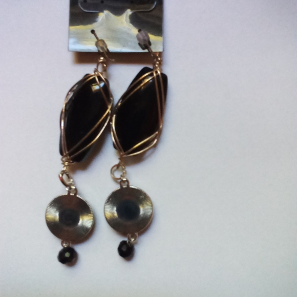 Elegant Black Stone Druzy Drop Wire Wrap Gold Earrings - Picture 2 of 2